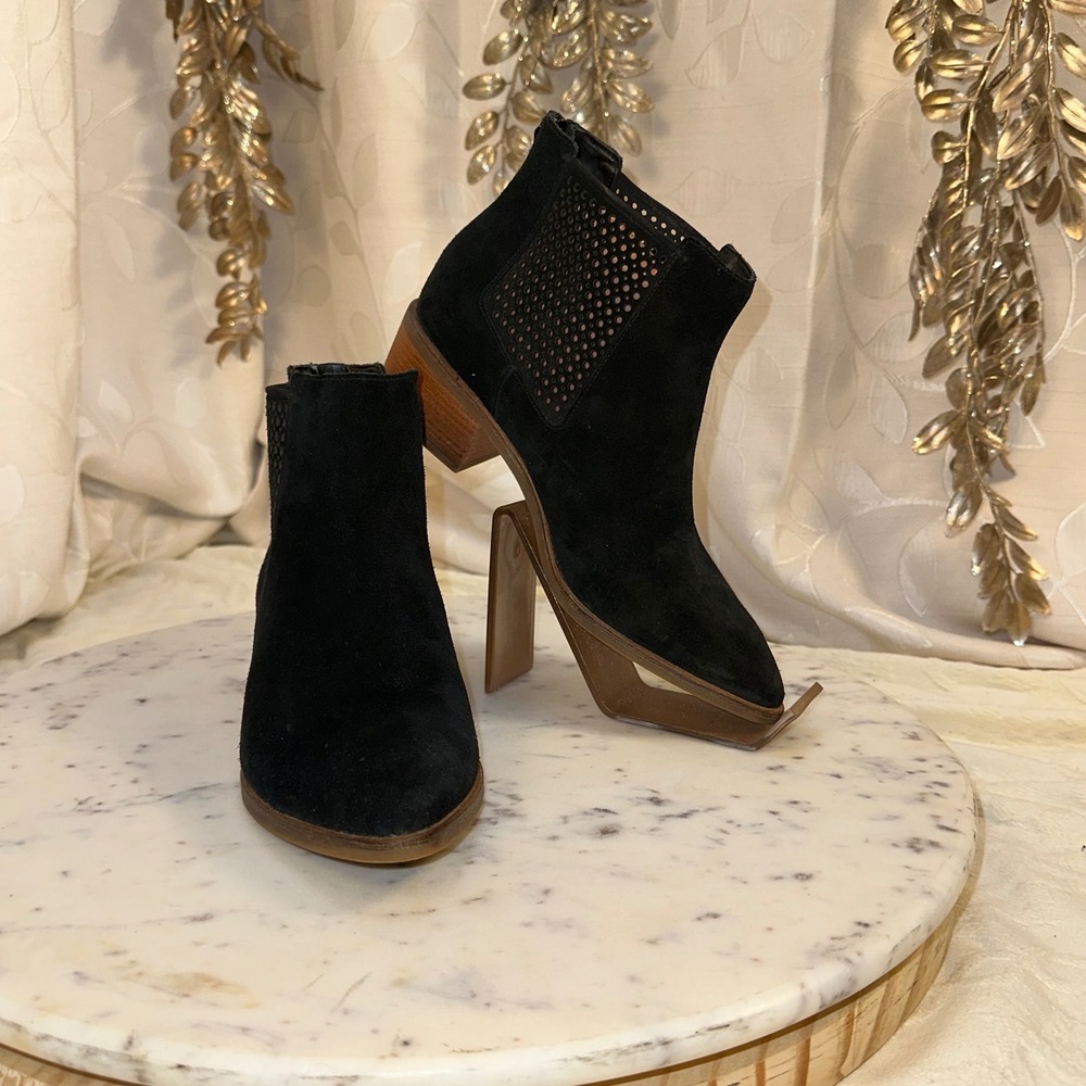 Cole Haan Black Suede Perforated Side Booties Stacked Heel Women's Size 7 1/5 B